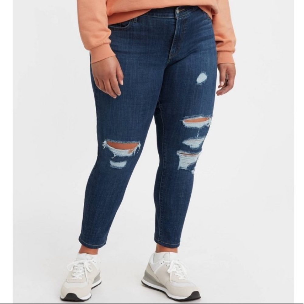Levi’s 711 Skinny Jeans